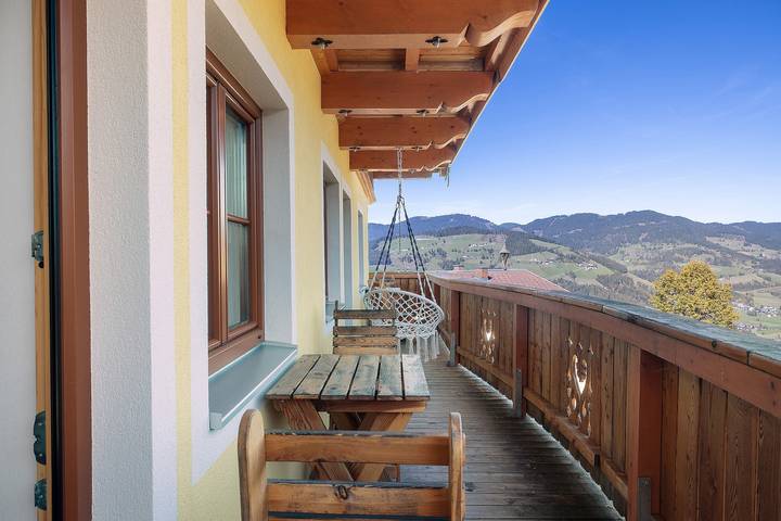 Holiday Apartment 'Enzian' with Shared Terrace, Balcony and Wi-Fi