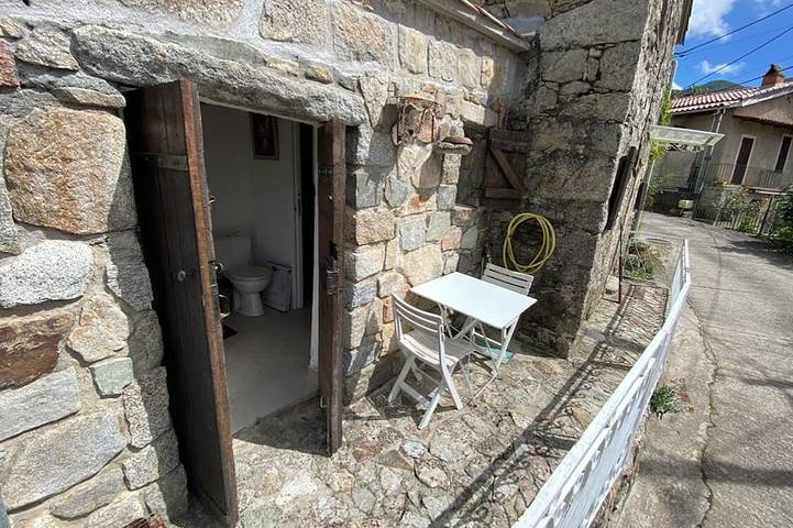 Gîte pour 2 personnes, avec terrasse à Bocognano