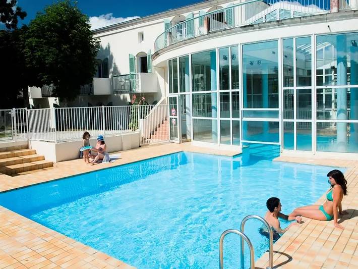 Gîte pour 3 personnes, avec piscine ainsi que jardin et sauna, animaux acceptés à Saint-Martin-de-Ré - 2