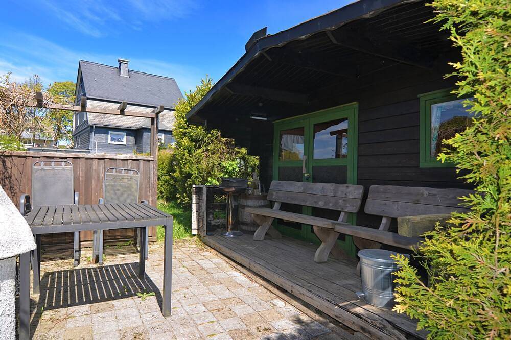 Vrijstaand vakantiehuis met Sauna, op hoogste punt Sauerland (50m van skiliften) in Altastenberg, Hochsauerlandkreis