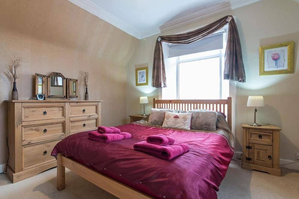 The Old School House - Cosy 3 bedroom Cottage in Wick, Highlands
