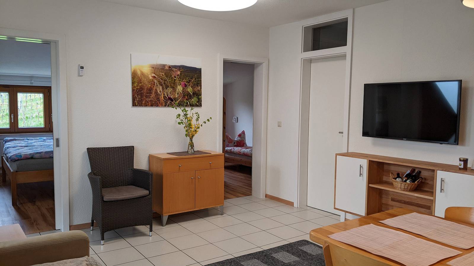 Entire apartment, Holiday Apartment '2, 55 sqm' with Mountain View, Wi-Fi and Air Conditioning in Waltershofen, Freiburg