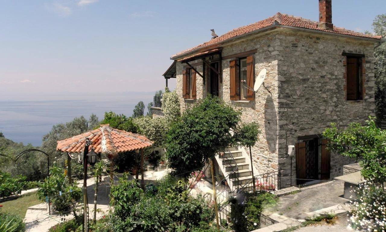 Ganze Wohnung, Apartment - Split Level in Pilion
