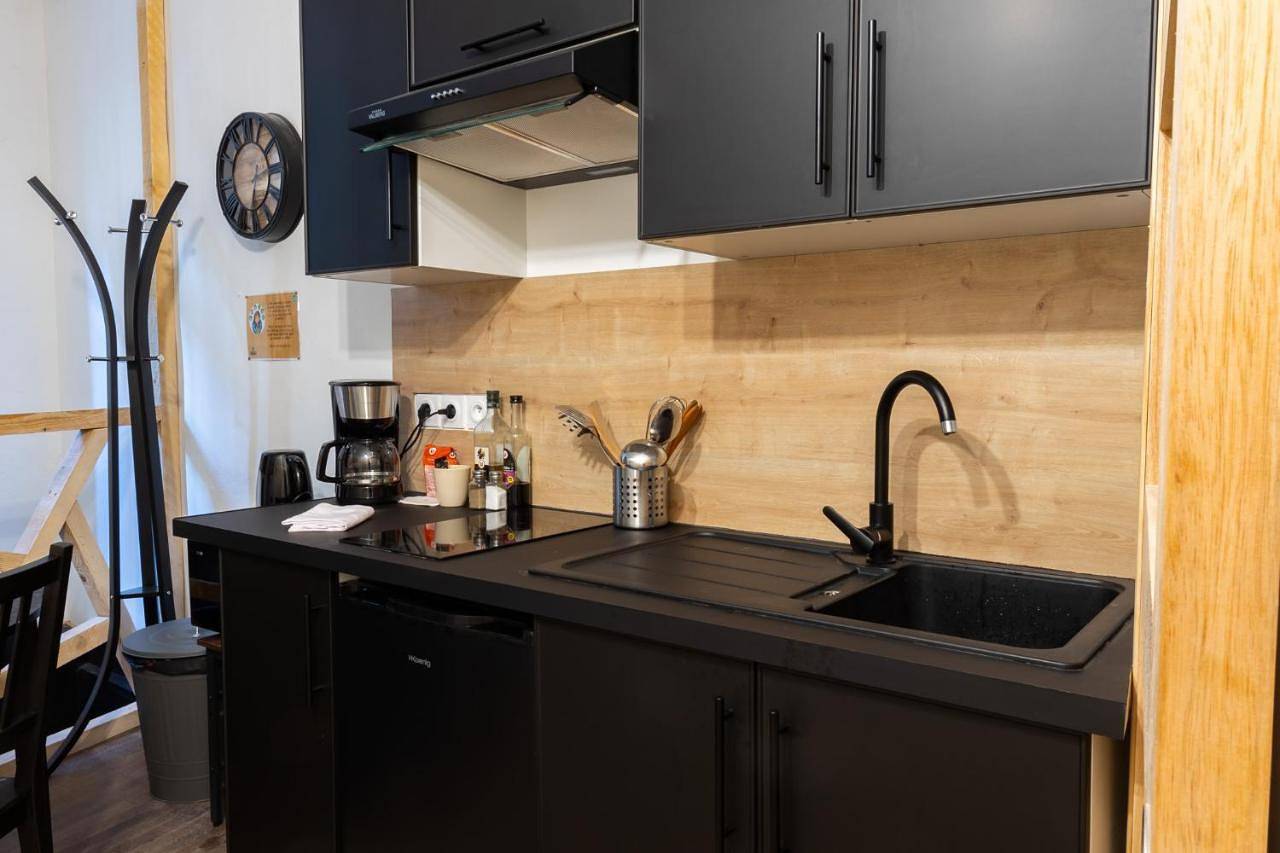 Appartement entier, One-Bedroom Apartment in Saint-Aignan, Région de Romorantin-Lanthenay