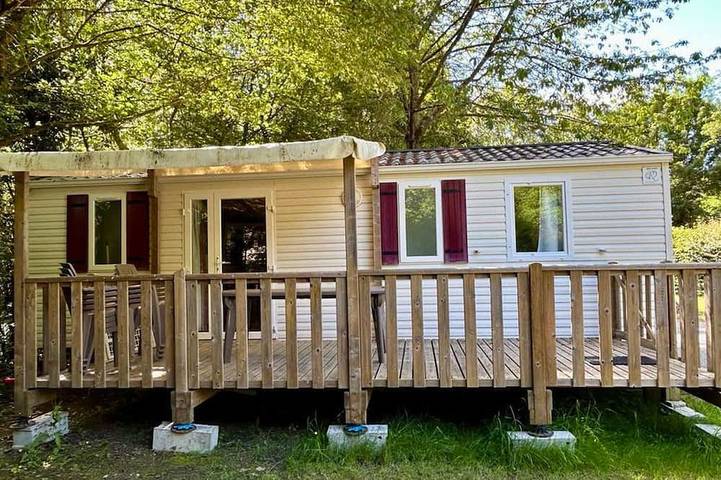 Mobil home pour 8 personnes dans Chateau De La Vigne