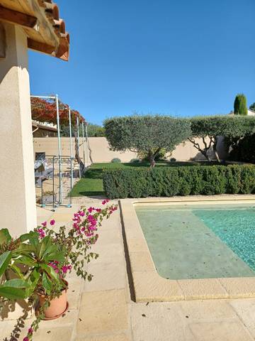 Chambre D’hôte pour 2 Personnes dans Saint-Hilaire-d'Ozilhan, Région de Nîmes, Photo 1