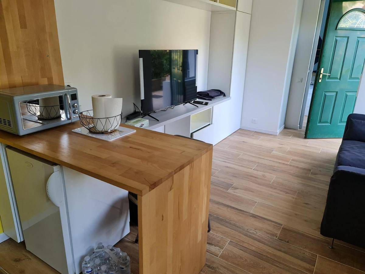 Appartement entier, One-Bedroom Apartment in Montgeron, Essonne