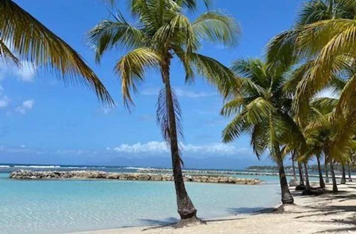 Gîte pour 2 personnes, avec terrasse dans Église catholique de Sainte-Anne