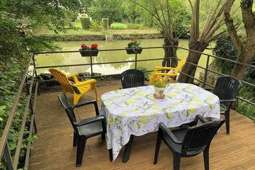 Gîte pour 2 personnes, avec terrasse à Châtillon-en-Bazois