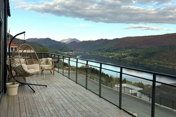 Ferienhaus für 7 Personen, mit Garten in Gurskøy