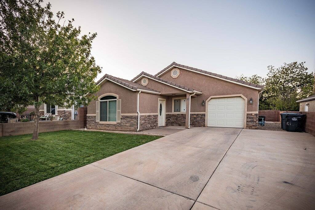 Cozy Clean Home Near Zion - High Speed Internet - Self Check-In/Out in La Verkin, Zion Nationalpark