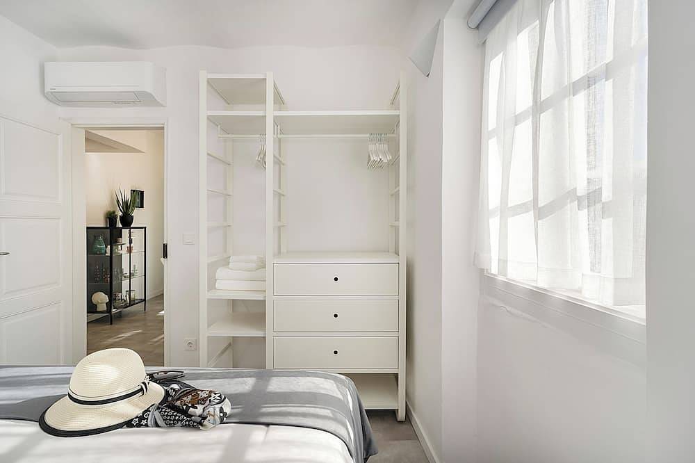 Apartamento inteiro, Stylish & Luminous, 2 Queen Size Beds, Historic Centre W/terrace in Évora, Distrito de Évora