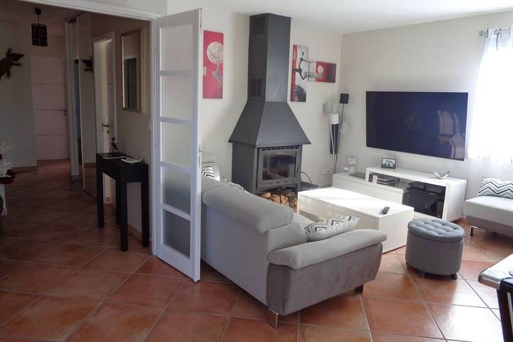 Villa pour 8 personnes, avec jardin ainsi que piscine et terrasse à Gignac - 3