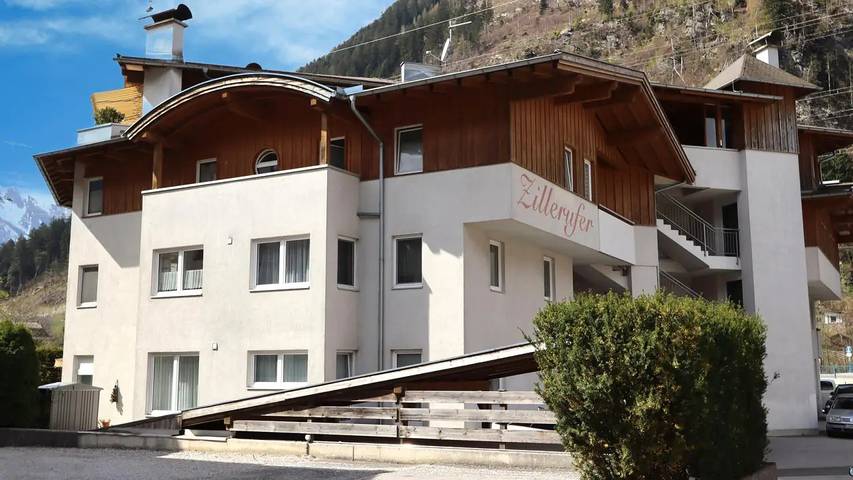 Holiday apartment for 5 people, with terrace in Mayrhofen