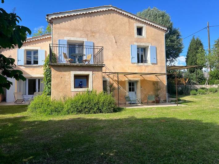 Location de vacances pour 8 personnes, avec jardin ainsi que piscine et vue à Céreste - 2