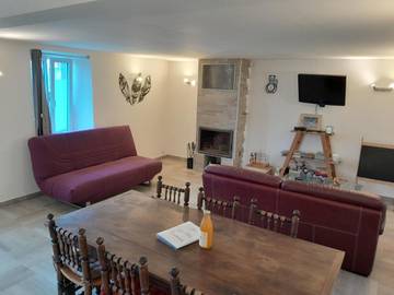 Gîte pour 6 personnes, avec vue et jardin à Gerde (homonymie)