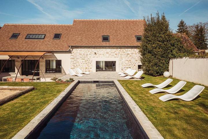 Location de vacances pour 11 personnes, avec jardin et piscine, animaux acceptés à Barbizon - 2