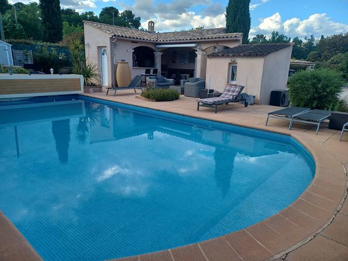 Chambre d’hôte pour 2 personnes, avec jacuzzi ainsi que piscine et jardin dans le Var - 2