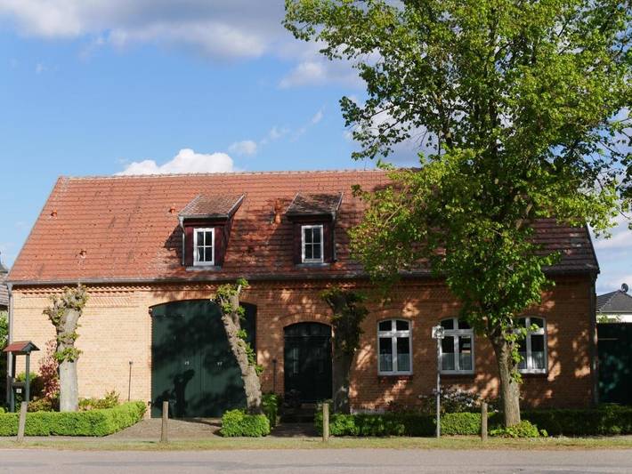 Ferienwohnung für 7 Personen, mit Balkon und Terrasse sowie Garten und Ausblick in Vipperow - 3
