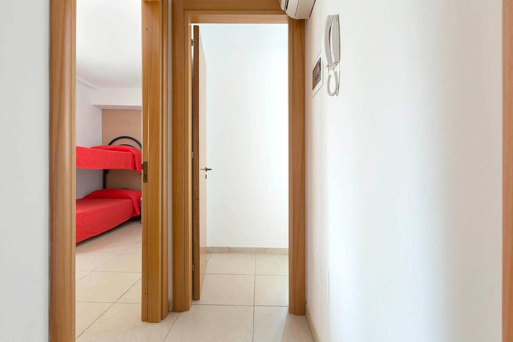 Apartamento entero, Precioso apartamento de 2 habitaciones en Porto Cesareo. in Scala di Furno, Porto Cesareo