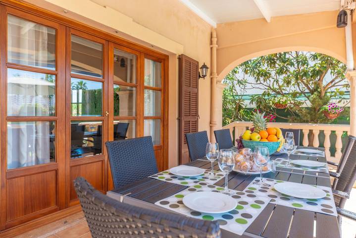 Magdalena Gomila Marimon (Llac Blau) - Villa with private pool and free Wi-Fi in Alcudia in Alcúdia, Coast of Mallorca