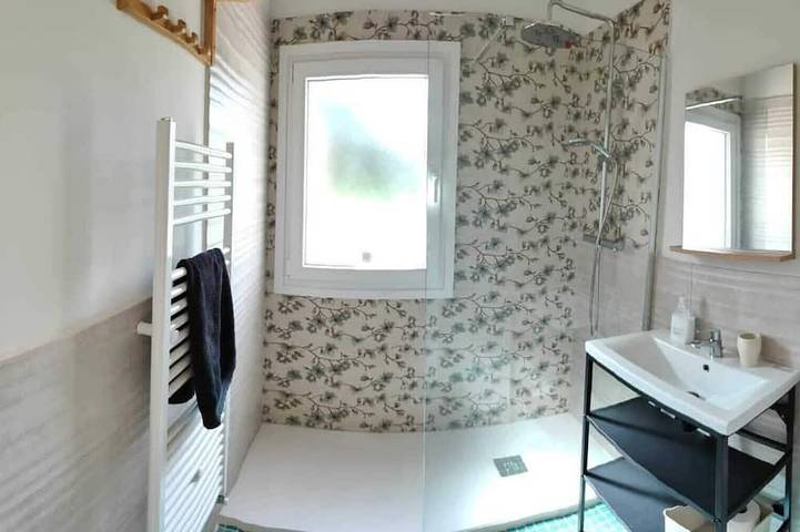 Entire apartment, Apartamento Especial Familias a 10 Minutos de Comillas y Santillana Del Mar in Alfoz de Lloredo, Cantabrian Coast