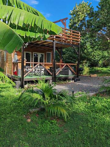 Maison d’hôte pour 4 personnes, avec jardin ainsi que jacuzzi et terrasse à Saint-François