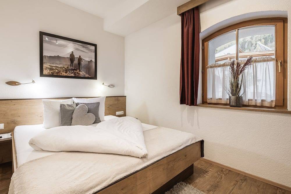 Geheel appartement, Apart barnsteen met 135 m² met een groot zonnig terras voor 6-11 personen in Glockturmkamm, Ried im Oberinntal