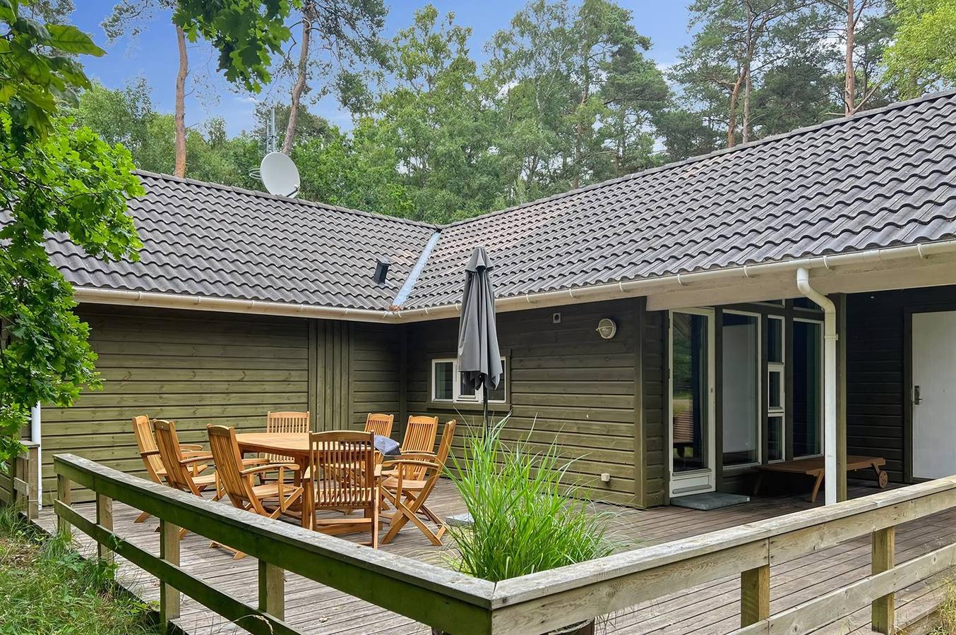 Pet friendly home in Nexø with sauna in Sommerodden, Dueodde