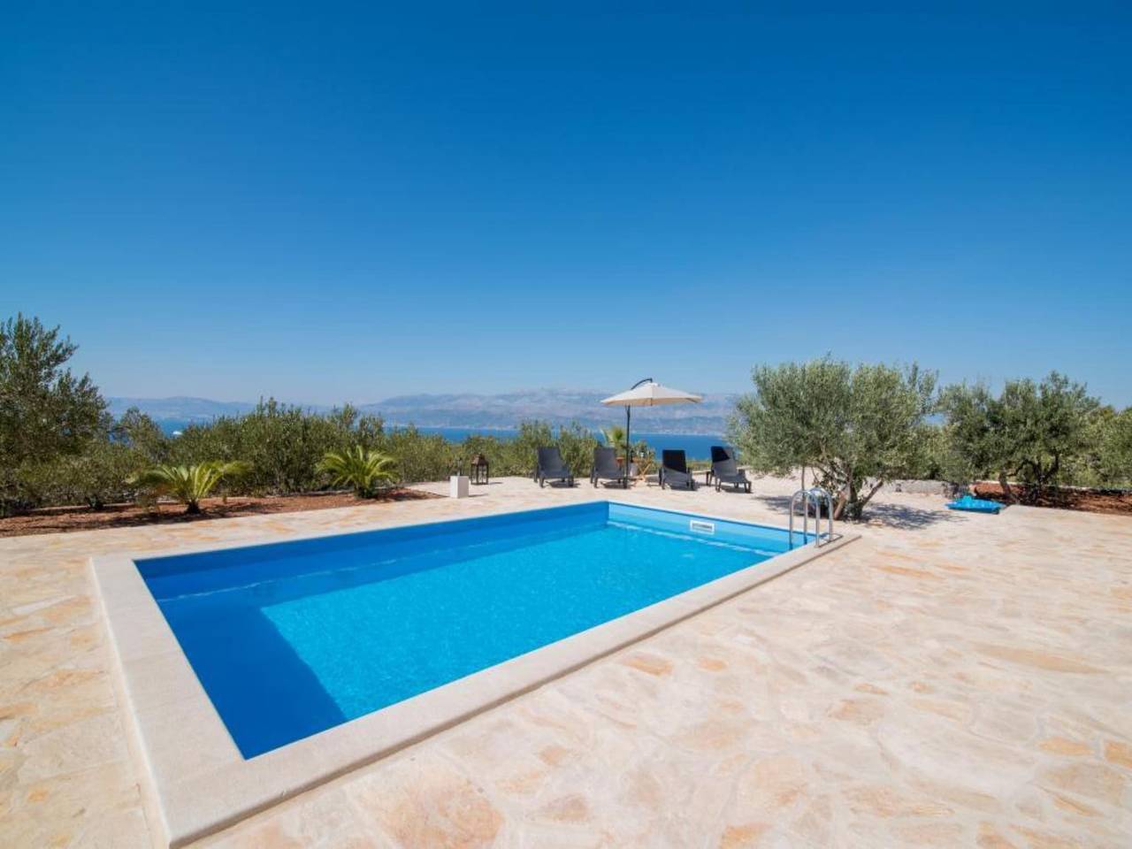 Holiday Home My Summer House - Two-Bedroom Holiday Home with Private Pool and Terrace - (St) in Supetar, Brac
