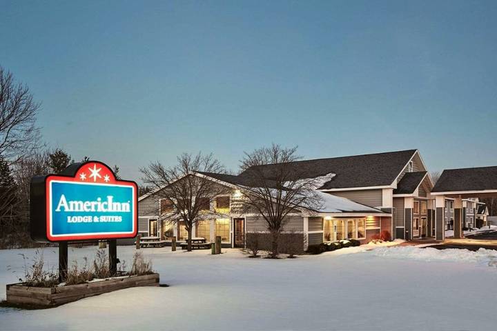 Hôtel pour 10 personnes, avec piscine et terrasse, animaux acceptés