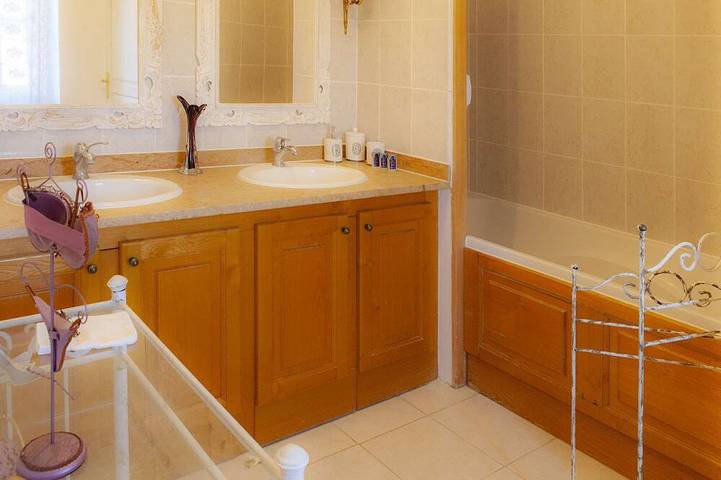 Château pour 2 personnes, avec jacuzzi dans l' Hérault - 2