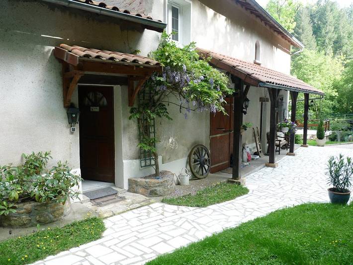 Chambre d’hôte pour 2 personnes, avec jacuzzi et piscine ainsi que sauna et jardin dans le Puy-de-Dôme - 3