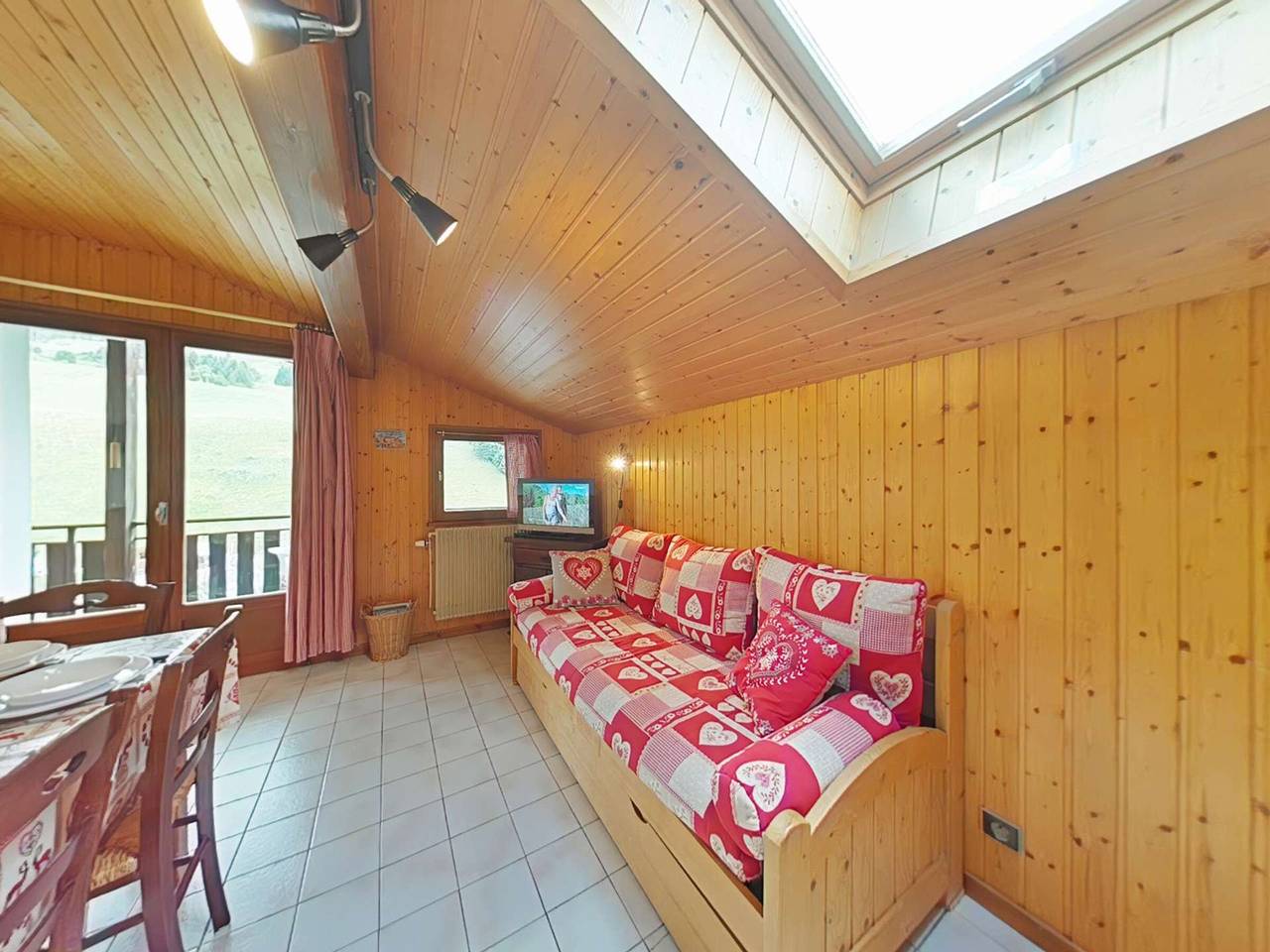 Apartamento entero, Apartamento soleado 2 estrellas, 6 plazas, cerca pistas, balcón sur, traslado esquí in Chinaillon, Le Grand-Bornand