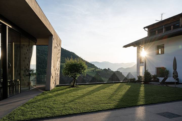 Appartamento intero, Appartamento "Gojer Kerner" con vista sulle montagne, giardino e Wi-Fi in Cornedo all'Isarco, Gruppo del Catinaccio - Latemar