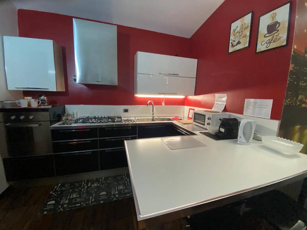 Appartamento intero, Deluxe Apartment in Casal Morena, Roma