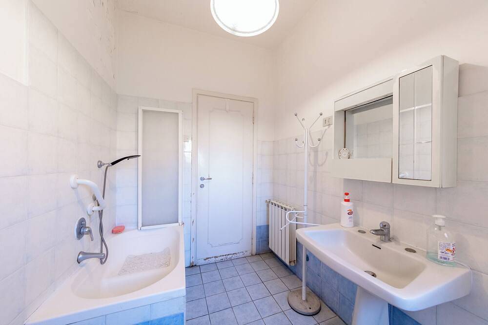 Entire apartment, Sei a 100 metri dal mare in Ladispoli, Rome Province