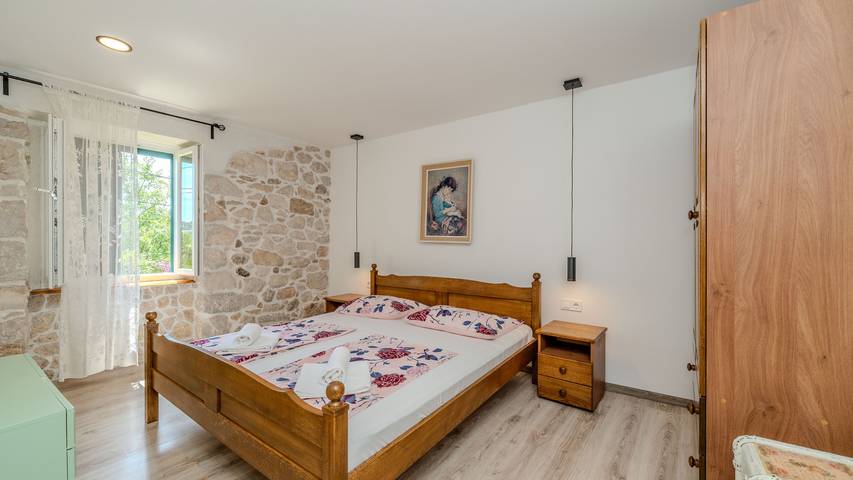 Villa pour 5 personnes, avec jardin et terrasse dans Rab - 4