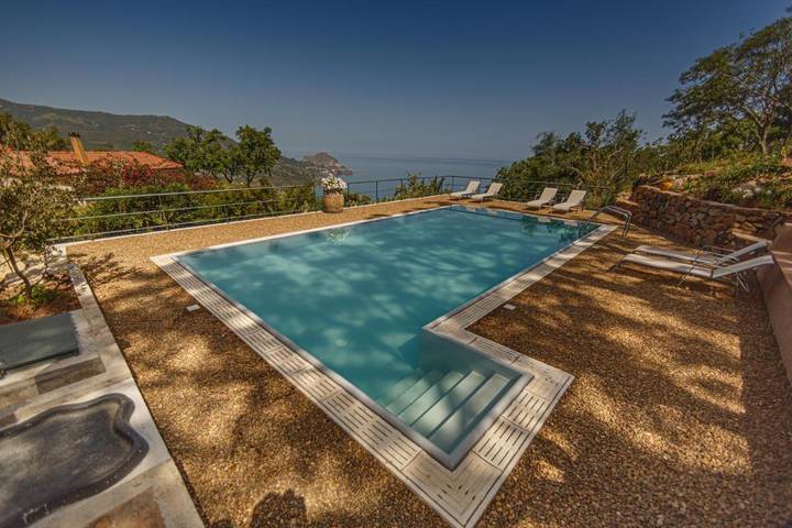 Casa vacanza per 3 persone, con Balcone e Terrazza nonché Giardino e Piscina per bambini a Sant'Ambrogio
