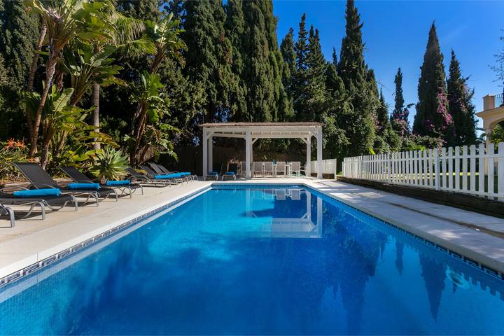 Villa with pool for 12 people, with Balcony and Terrace as well as Garden and Pool in Marbella