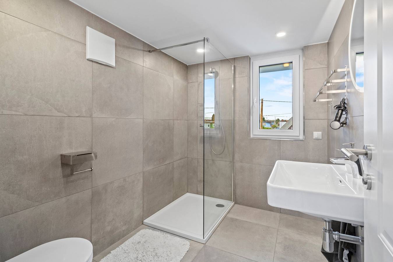 Villa Jäger met verwarmd zwembad (beschikbaar vanaf 23.03.26) in Wenen met privéterras, balkon en wifi, foto 8