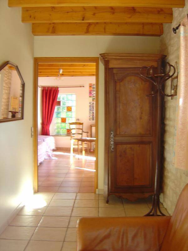 Location de vacances pour 3 personnes, avec Terrasse à Scorbé-Clairvaux - 4