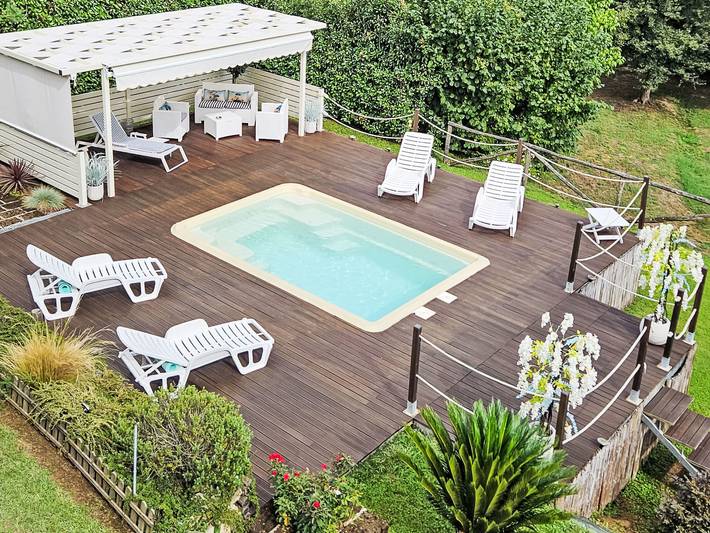 Agriturismo per 6 persone, con giardino e terrazza in Versilia