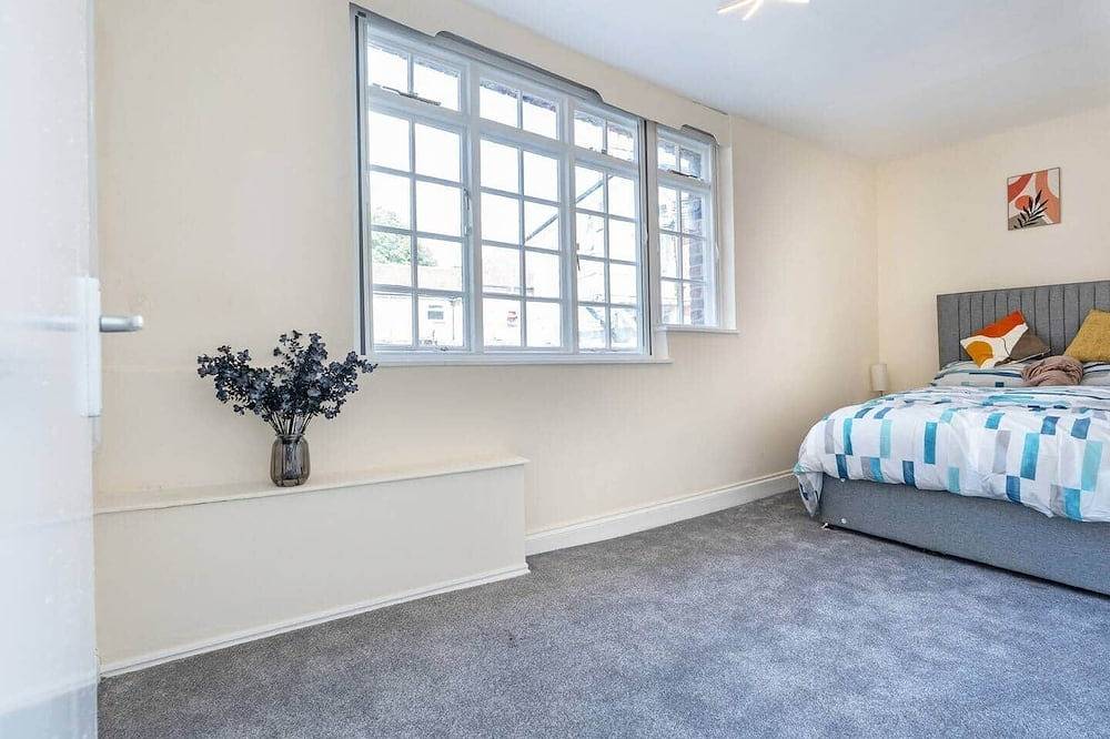 Entire apartment, The Porterhouse - Residence I in Winchester, South Downs