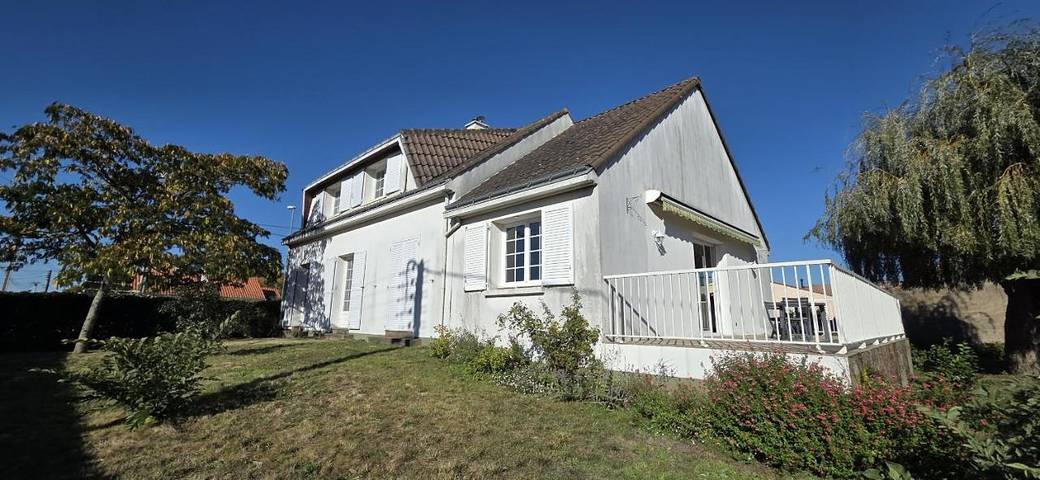 Location de vacances pour 10 personnes, avec terrasse et jardin, animaux acceptés à Vallet (Loire-Atlantique) - 4