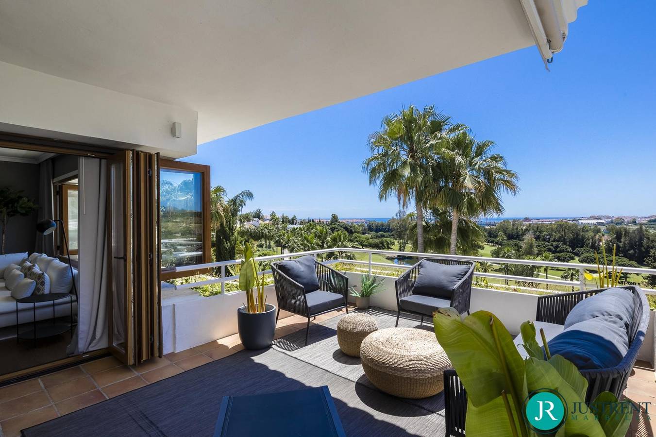 Entire apartment, Alcores Penthouse - 5Bed Golf Views in Nueva Andalucia Golf Valley, Marbella