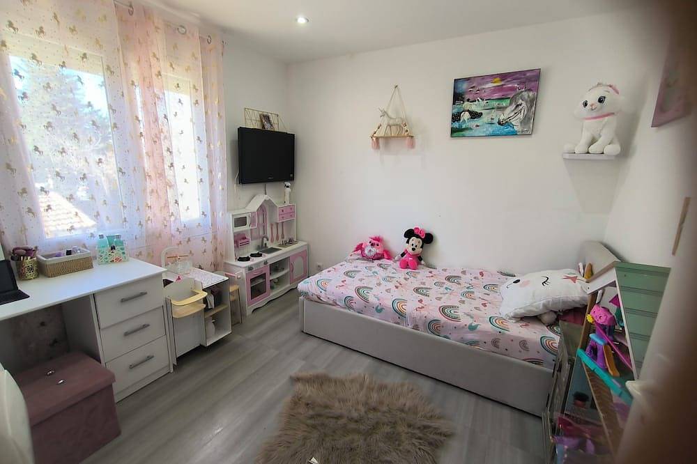 Family-friendly villa in Pignan, Côte d'Améthyste