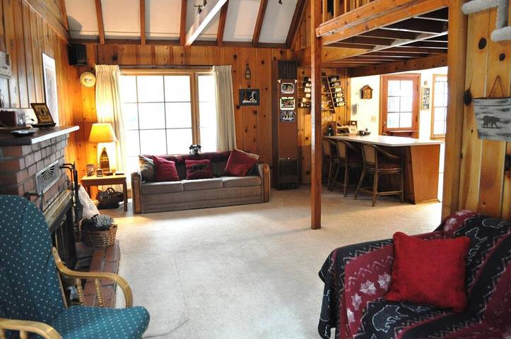 Log cabin for 4 people, with terrace and yard in South Lake Tahoe