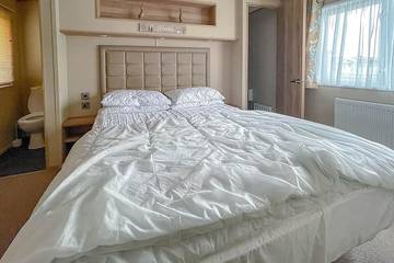 Static Caravan for 6 People in Clacton-on-Sea, Essex, Photo 2