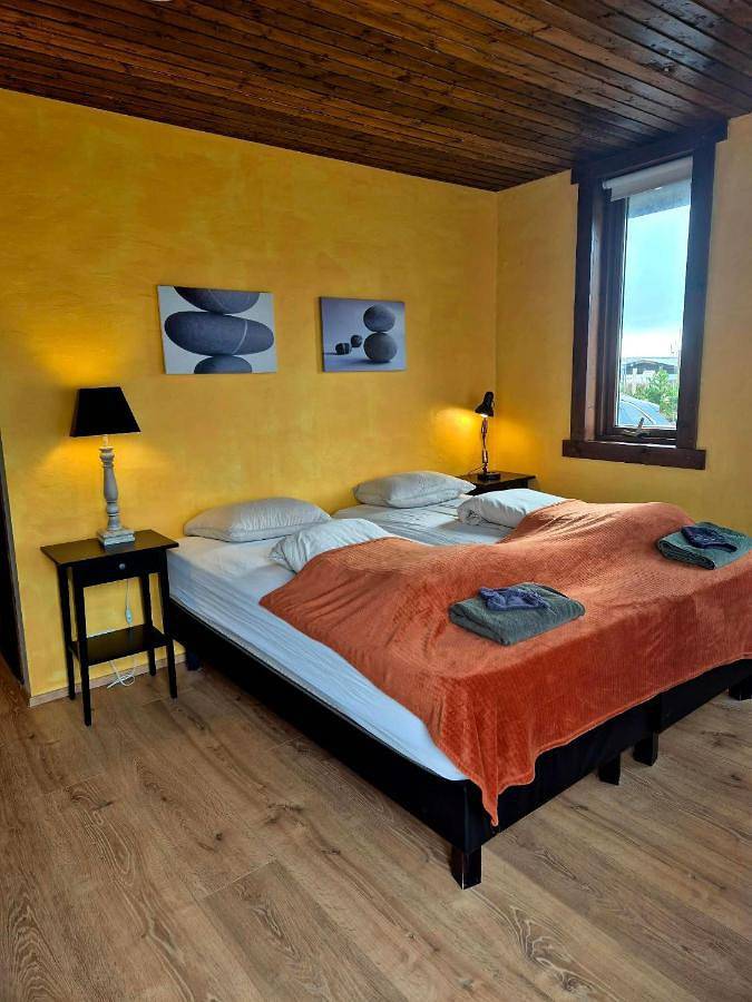Ferienhaus für 2 Personen, mit Terrasse und Ausblick, mit Haustier in Island